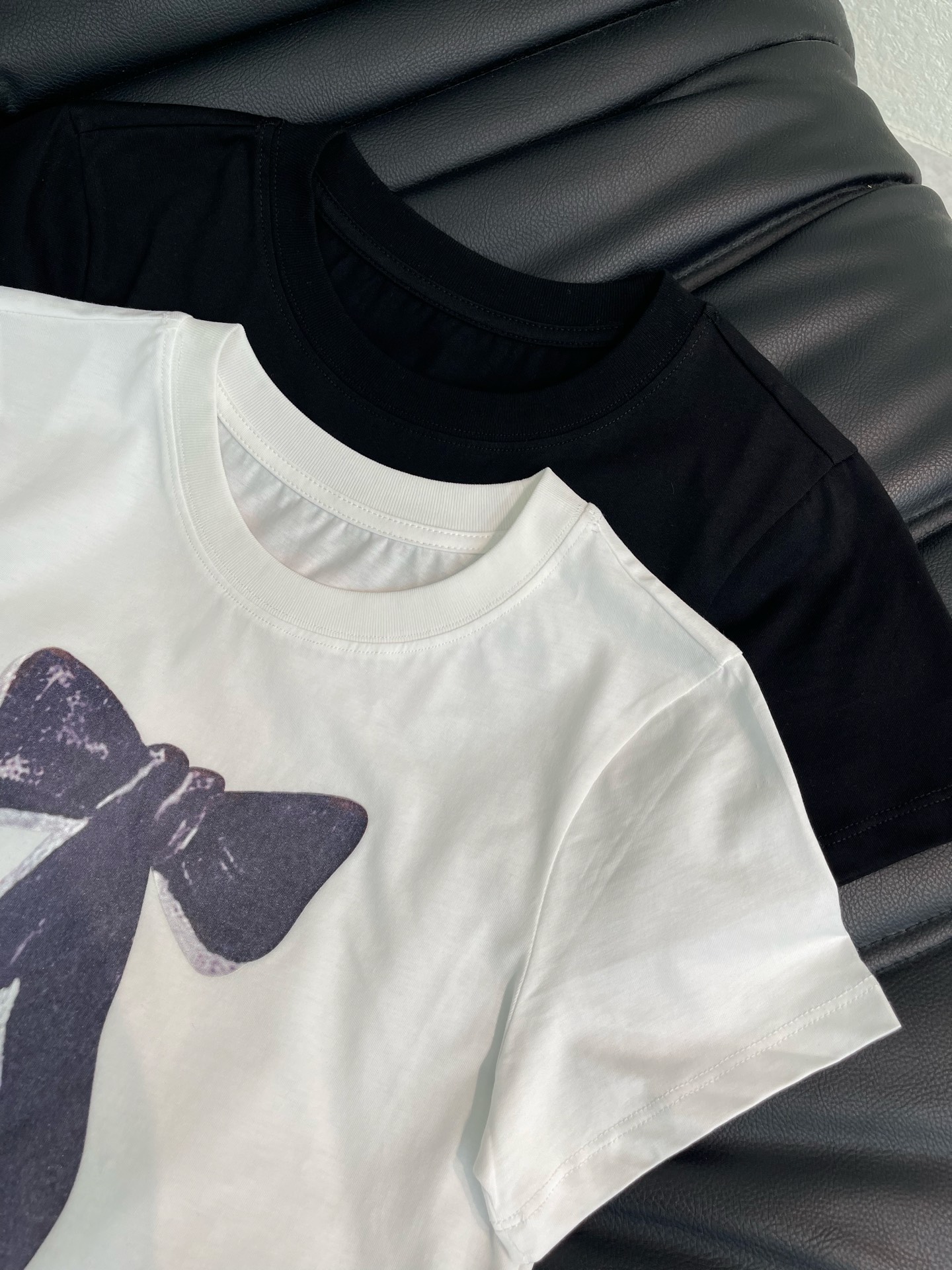 Women's short sleeves